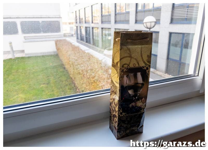 Boros ajándékzacskó: kitűnő rejtekhely…