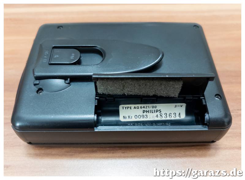 Elemtartó és gyári szám