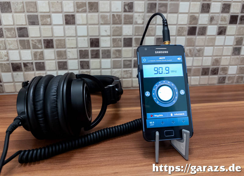 Samsung Galaxy SII Plus - mint műsorvevő zsebrádió